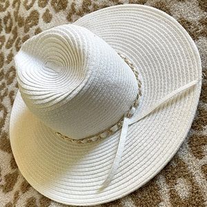 White Floppy Sun Hat